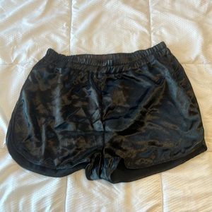 *Free Gift W Purchase* NWT American Apparel black metallic short. Size large.